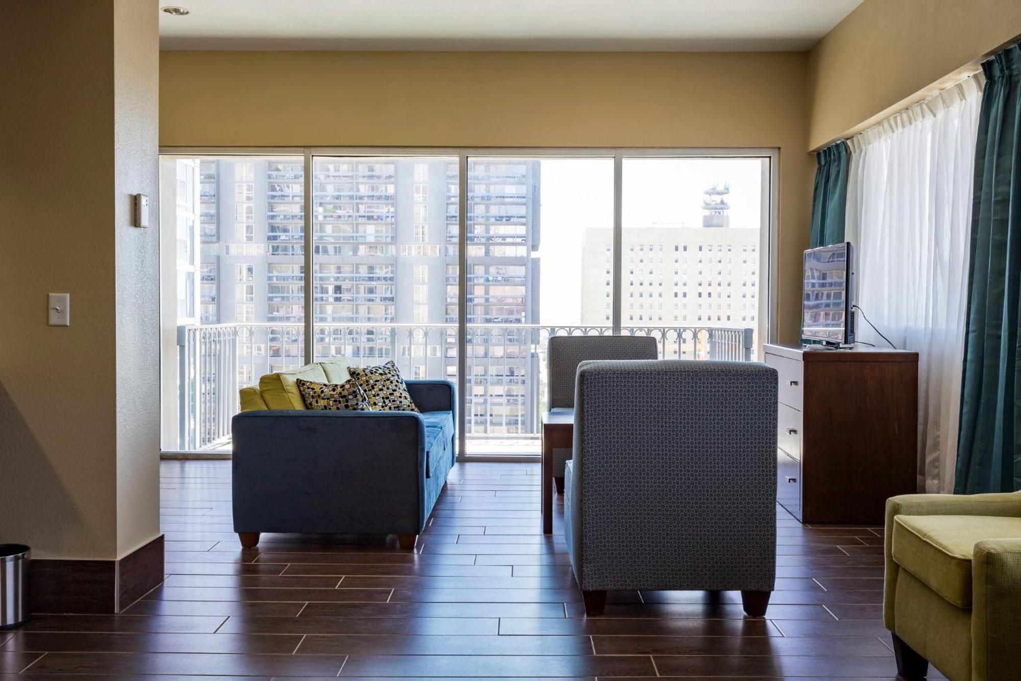 Holiday Inn Houston Downtown By Ihg Exterior photo